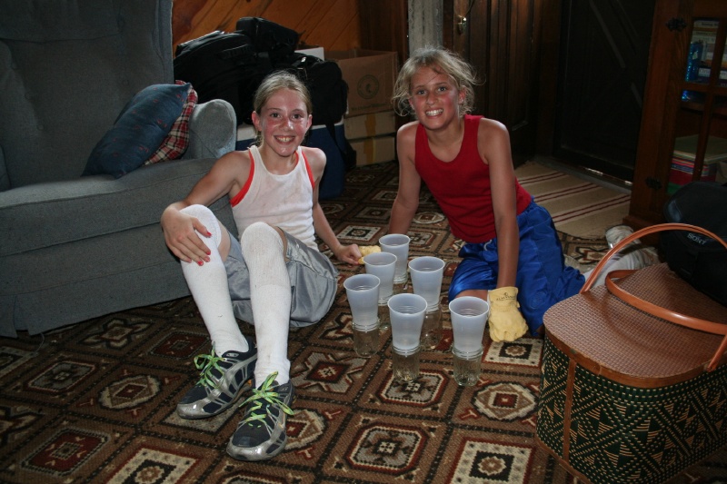 Katelynn and her friend Ryan save the toads