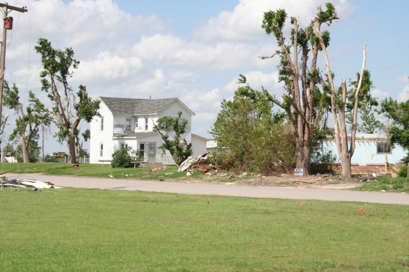 I must have passed this house a hundred times the first week and did not remember it was standing