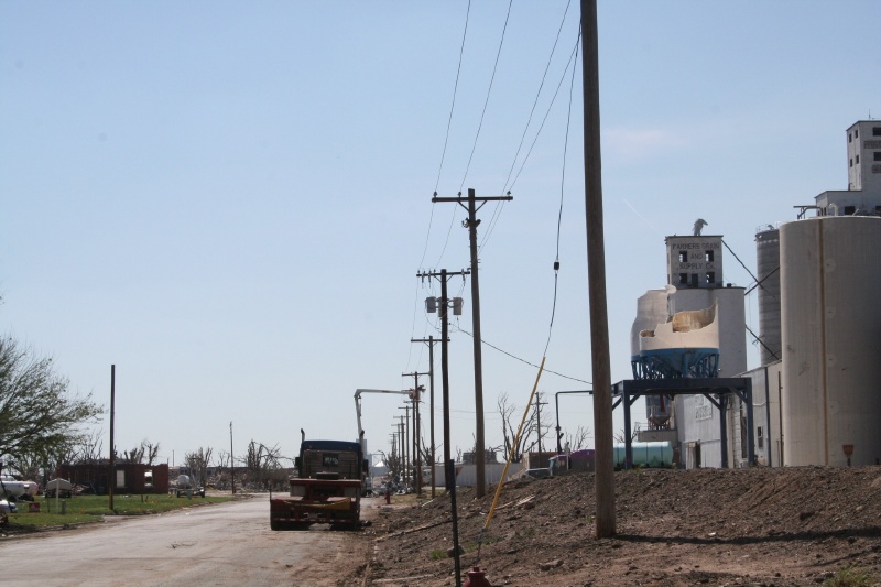A new line of electrical poles!