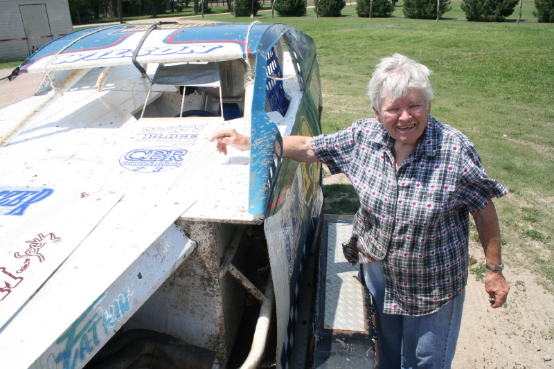 Effie's sees her sticker for the first time